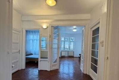 Apartament cu 3 camere în Centrul Istoric