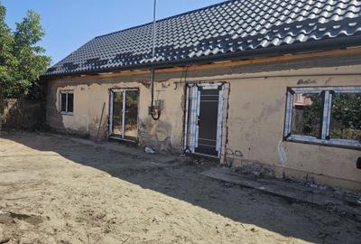 Casă cu 2 camere în Central