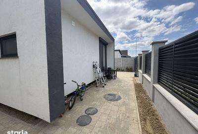 Casă cu 3 camere cu Teren 250 Mp în Tokai - 2