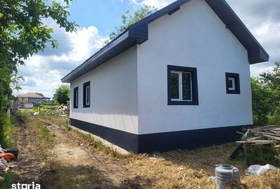 Casă cu 3 camere cu Canalizare în Lumina - 4