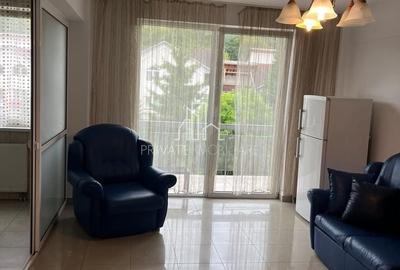 Apartament cu 3 camere decomandat în Tudor