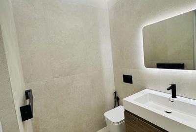 Apartament cu 3 camere în Tei