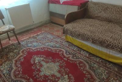 Apartament cu 3 camere decomandat în Micro 12 - 1