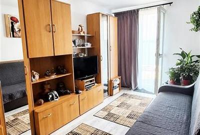 Apartament cu 2 camere decomandat în Sânpetru