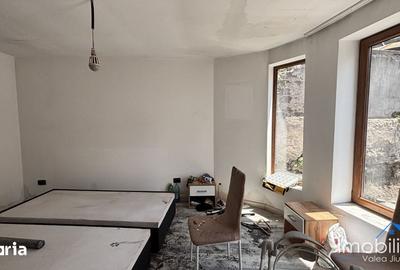 Casă cu Teren 223 Mp în Petros - 8