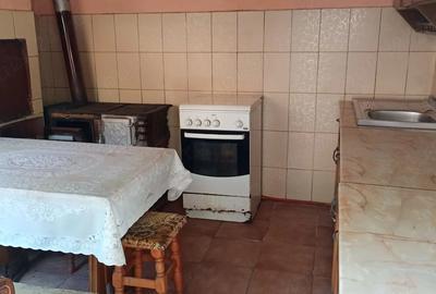 Casă cu 2 camere cu Teren 2281 Mp în Tinca