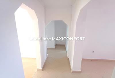 Apartament cu 3 camere decomandat în Calea Galați - 3