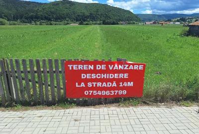 Teren de 4400 mp, în Vama Buzăului