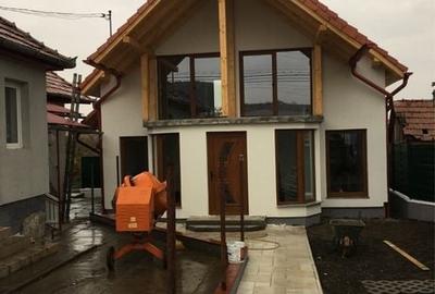 Casă cu 4 camere în Central - 3