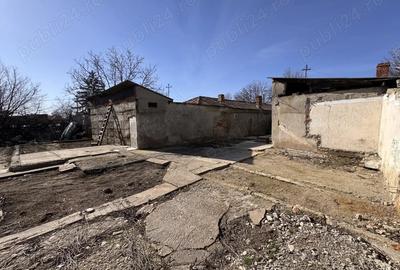 Casă cu Teren 490 Mp în 23 August