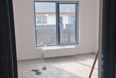 Casă cu 3 camere în Central