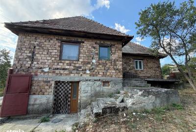 Casă cu 4 camere în Dobricionești