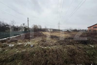 Teren de 1049 mp, în Priseaca - 3