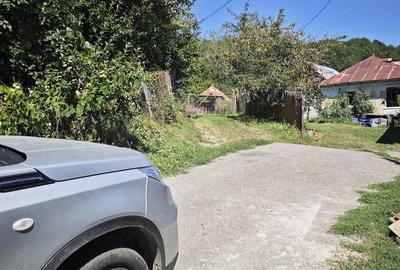 Casă cu Teren 2293 Mp în Bărbulețu