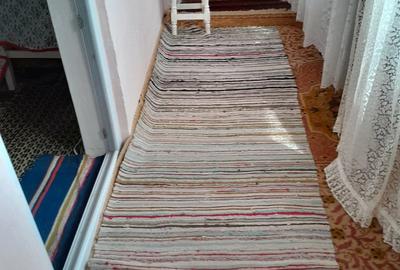 Casă cu 5 camere cu Teren 2500 Mp în Vutcani