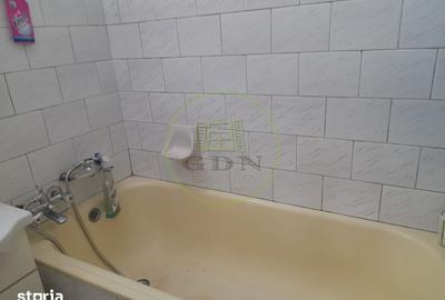 Casă cu 4 camere cu Canalizare în Central - 3