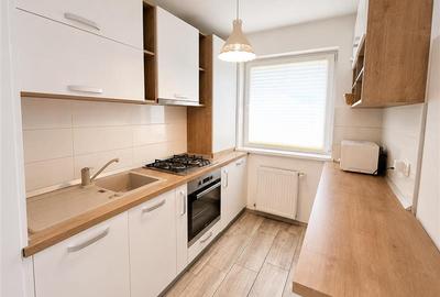 Apartament cu 2 camere semidecomandat, mobilat în Tractorul - 4