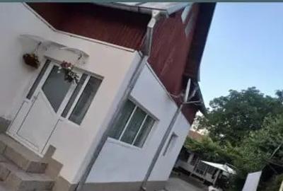 Casă cu 5 camere în Cocorăștii Caplii