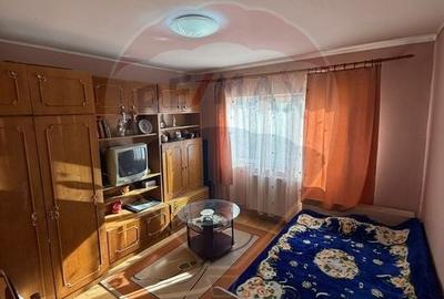 Apartament cu 2 camere decomandat în Hotvon - 9