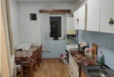 Apartament cu 2 camere decomandat în Exterior Vest