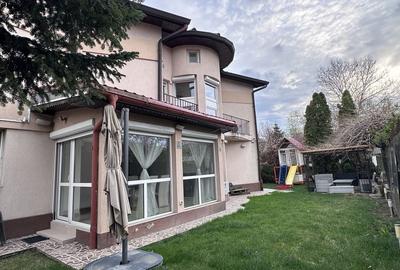 Casă cu 4 camere cu Teren 280 Mp în Central