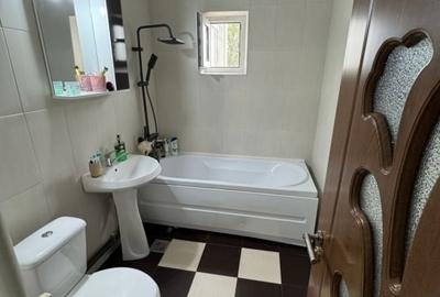 Apartament cu 3 camere decomandat în Nicolina - 3