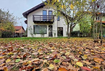 Casă cu 5 camere cu Canalizare în Corbeanca