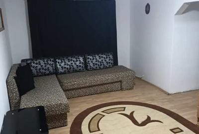 Apartament cu 3 camere semidecomandat în Central - 3