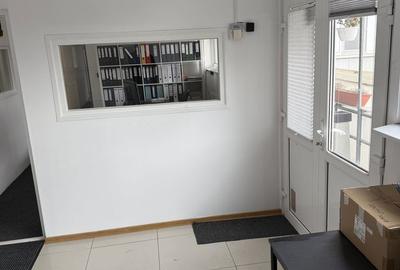 Spațiu comercial, de 200 mp, în Central - 8