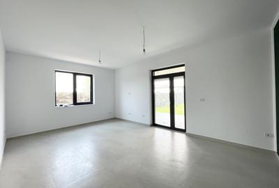 Duplex cu 4 camere cu Canalizare în Moșnița Veche - 2