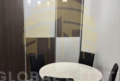 Apartament cu 2 camere semidecomandat în Centrul Civic
