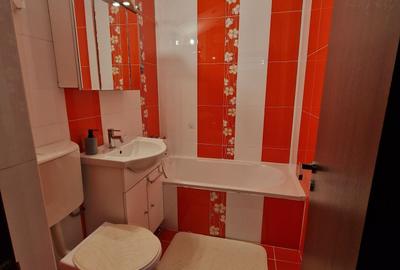 Apartament cu 3 camere semidecomandat în Miroslava