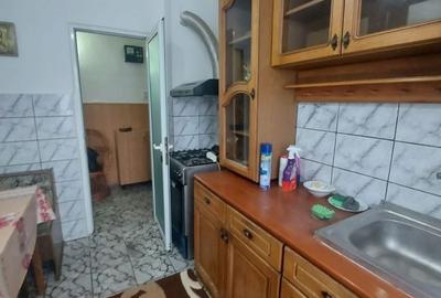 Apartament cu 2 camere semidecomandat în Micro 4 - 7