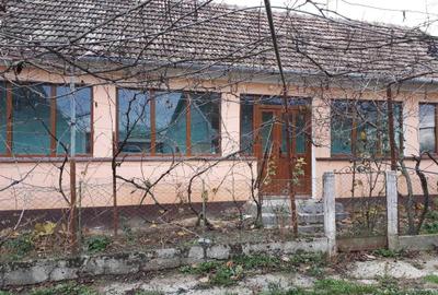 Casă cu 4 camere în Central - 4