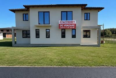Duplex cu 4 camere cu Canalizare în Ghiroda - 1