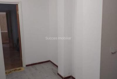 Apartament cu 3 camere semidecomandat în Moșilor - 2