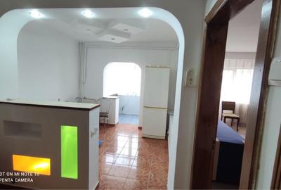 Apartament cu 2 camere decomandat în Rovine - 2