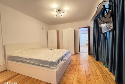 Apartament cu 3 camere semidecomandat în Centrul Civic
