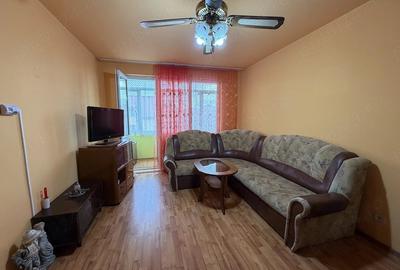 Apartament cu 2 camere semidecomandat în Micro 4