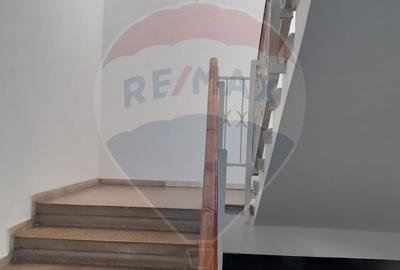 Casă cu 5 camere cu Teren 112 Mp în Unirii - 3