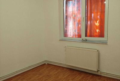 Apartament cu 2 camere decomandat în Turnu Măgurele