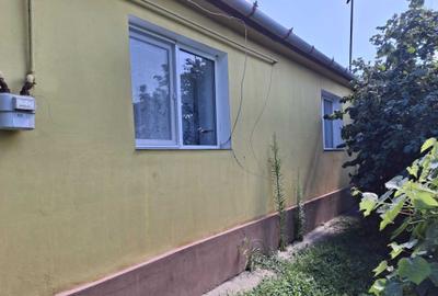 Casă cu 3 camere în Sânger