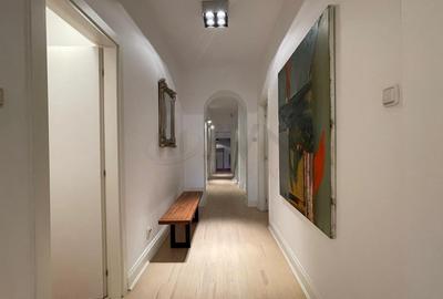 Apartament cu 5 camere semidecomandat, mobilat în Capitale - 6