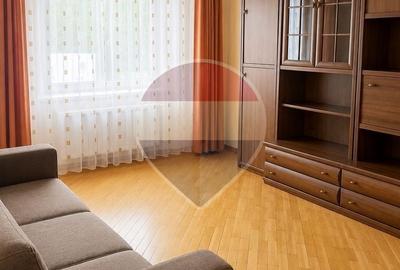 Apartament cu 3 camere decomandat în Păcurari