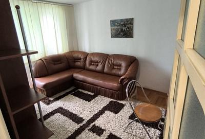 Apartament cu 2 camere decomandat în Precista