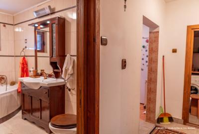 Duplex cu 7 camere cu Canalizare în Moinești - 5