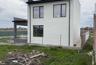 Casă cu 4 camere în Central - 3