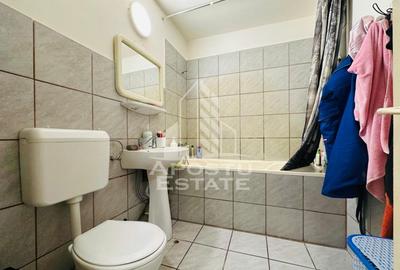 Apartament cu 3 camere decomandat, mobilat în Alfa - 12