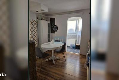 Apartament cu 2 camere decomandat în Zorilor
