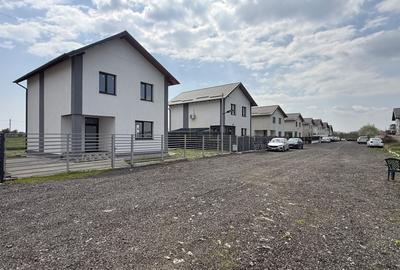 Casă individuală cu 4 camere cu Canalizare în Dragomirești-Vale - 3